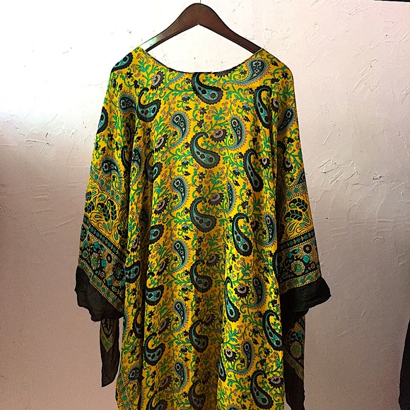 Steve Madden Indian Paisley Shawn Gown Cape - Picture 9 of 16